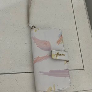 Guess wallet